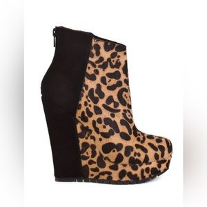 Kelsi Dagger Leopard Black Animal Huette Wedge Bootie Boot Pony Hair Suede * 8